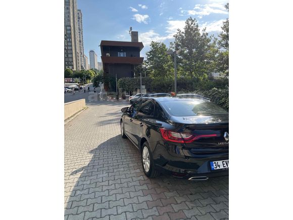 Sahibinden Renault Megane 1.3 TCe Joy 2021 Model 