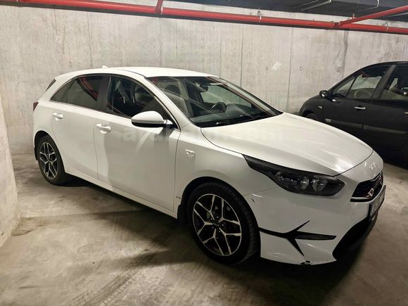 Sahibinden Kia Ceed 1.5 T-GDI Cool 2022 Model 