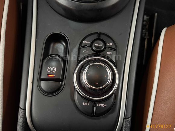 10BİN KM COUNTRYMAN ALL4 ÇİFT RENK CAM TAVAN TABA HEAD UP