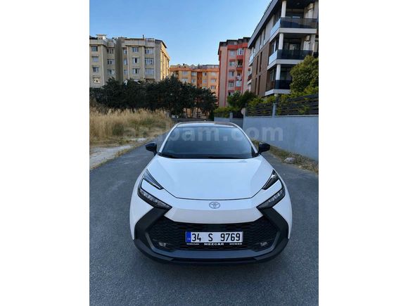 Sahibinden Toyota C-HR 1.8 Hybrid Passion 2024 Model 