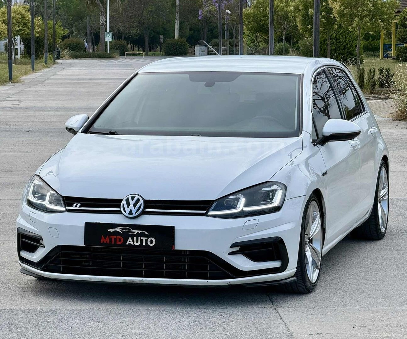 Galeriden Volkswagen Golf 1.6 TDi BlueMotion Midline Plus 2013 Model Mersin 398.000 km Beyaz 5