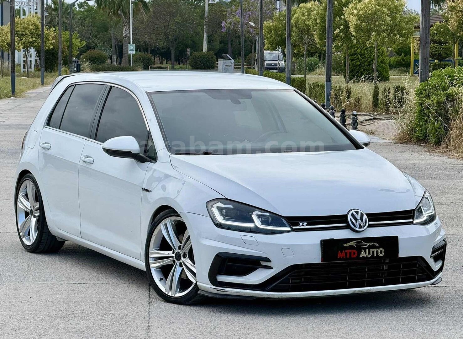 Galeriden Volkswagen Golf 1.6 TDi BlueMotion Midline Plus 2013 Model Mersin 398.000 km Beyaz 2