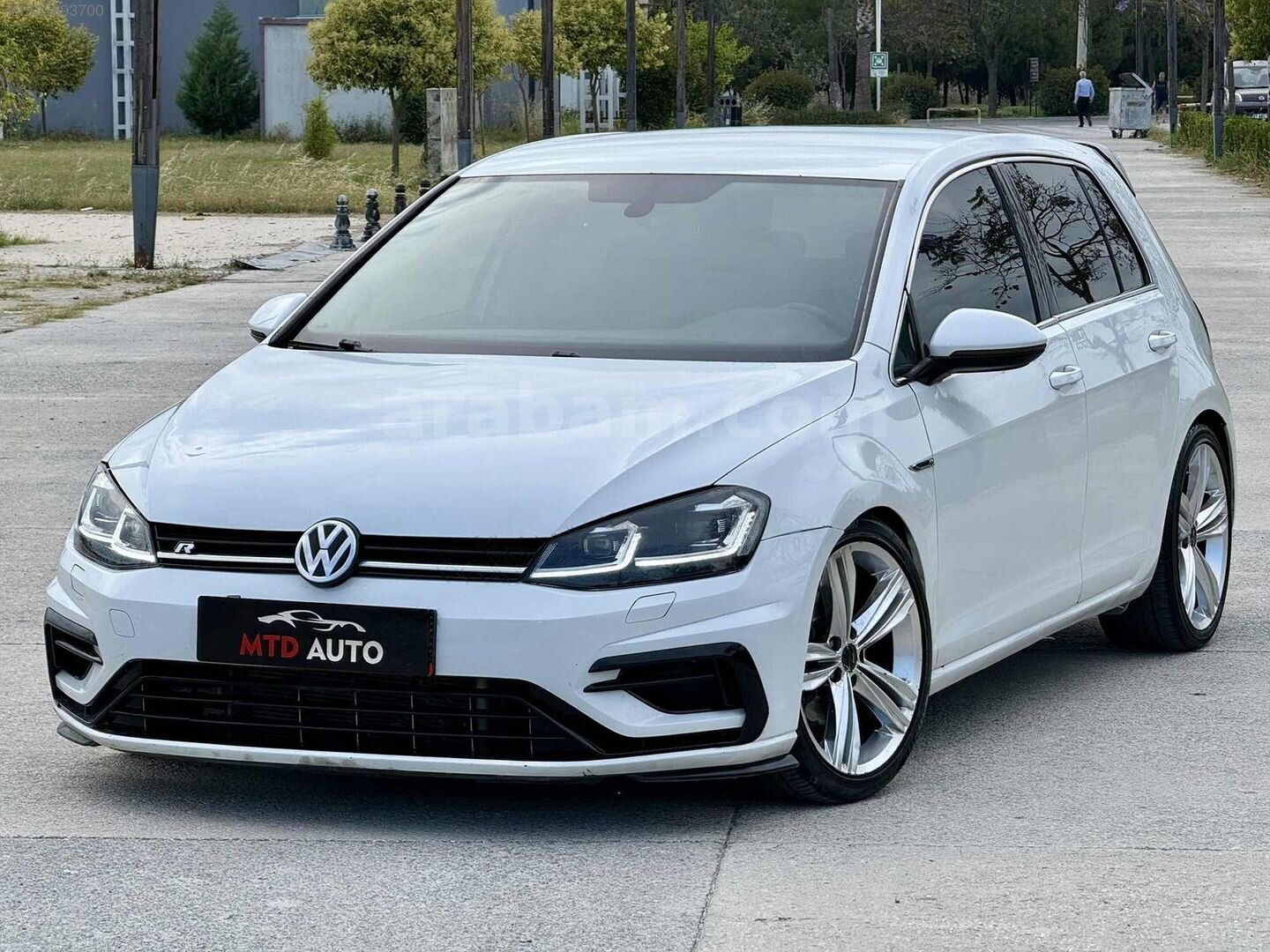 Galeriden Volkswagen Golf 1.6 TDi BlueMotion Midline Plus 2013 Model Mersin 398.000 km Beyaz 3