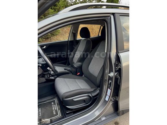 43000 KM'DE BOYASIZ 2023 MODEL KİA STONIC 1.4 MPİ COOL