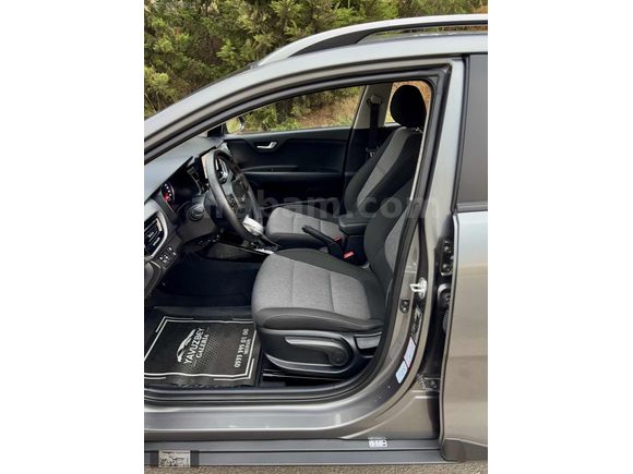 43000 KM'DE BOYASIZ 2023 MODEL KİA STONIC 1.4 MPİ COOL