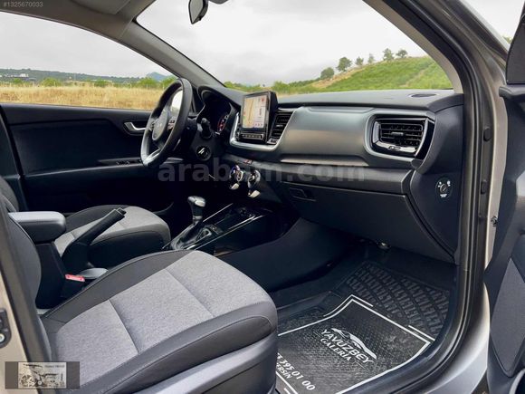 43000 KM'DE BOYASIZ 2023 MODEL KİA STONIC 1.4 MPİ COOL