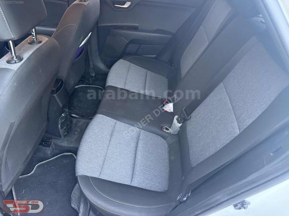 2023 MODEL KİA STONİC 1.4 COOL 100 HP HATASIZ 50.000 KM DE