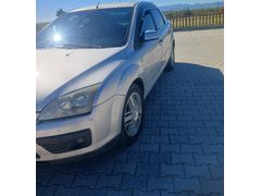 Sahibinden Ford Focus 1.6 Ghia 2005 Model Sedan
