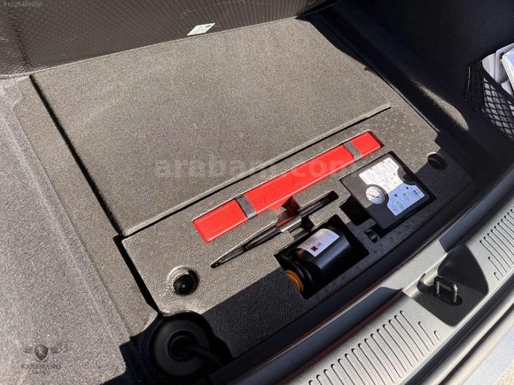 KARAMANLI GARAGE MG MG4 ELEKTRİK 34 BİN KM. ORJİNAL