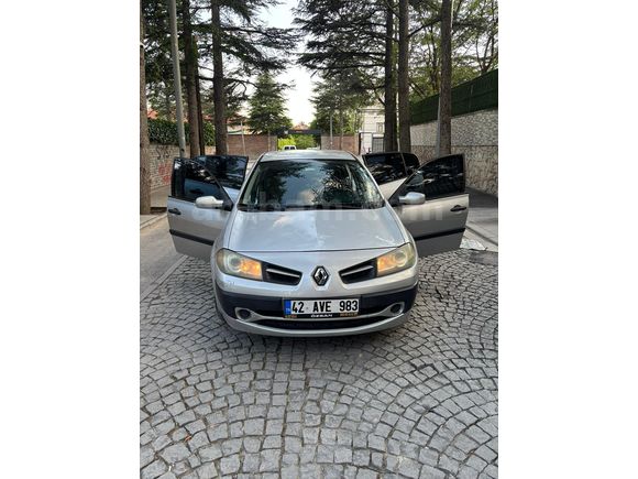 Sahibinden HATASIZ BOYASIZ Renault Megane 1.5 dCi Authentique 2009 Model 