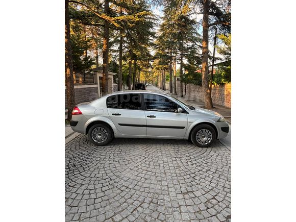 Sahibinden HATASIZ BOYASIZ Renault Megane 1.5 dCi Authentique 2009 Model 