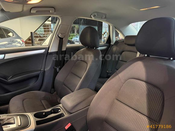 | UNIQ AUTO | 2010 AUDI A4 1.8 TFSI MULTITRONIC