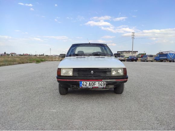 KÖYLÜYE KENTLİYE Sahibinden Renault R 9 1.4 Spring 1994 Model