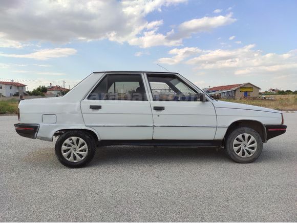 KÖYLÜYE KENTLİYE Sahibinden Renault R 9 1.4 Spring 1994 Model