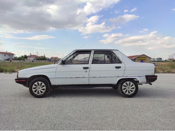 KÖYLÜYE KENTLİYE Sahibinden Renault R 9 1.4 Spring 1994 Model