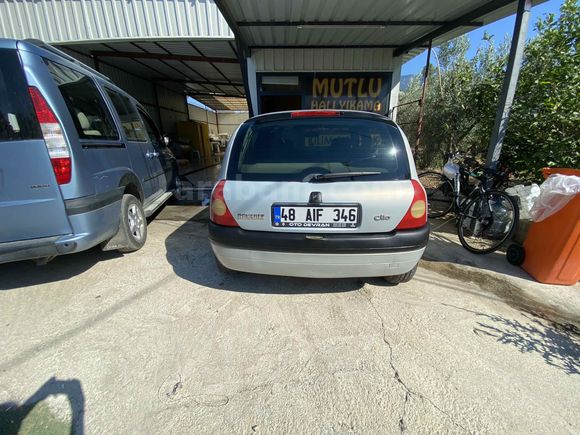 Sahibinden Renault Clio 1.4 RTA 2001 Model 