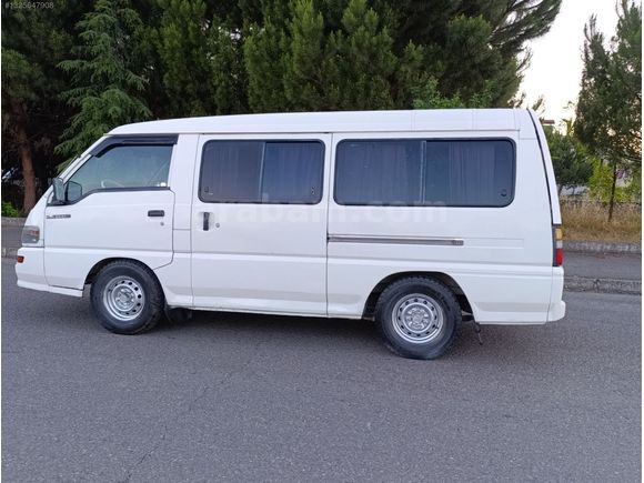 2004 MITSUBISHI L300 4+1
