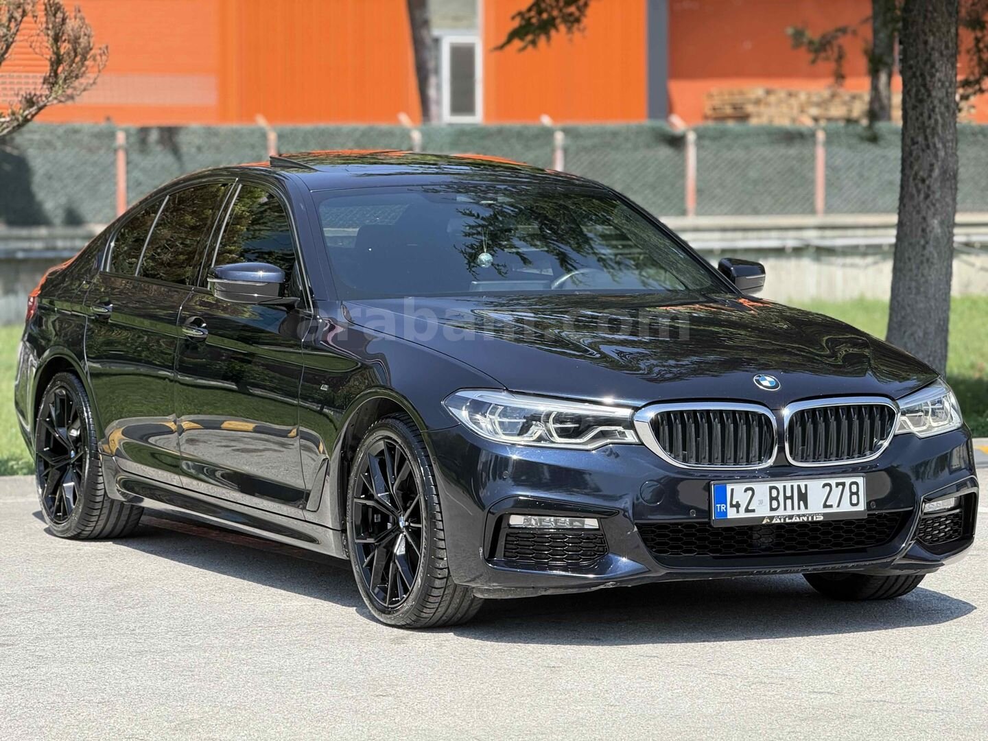 Galeriden BMW 5 Serisi 520i M Sport 2018 Model Konya 177.000 km Mavi (metalik) 5