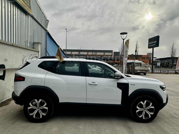 2024 DUSTER 4X4 1.2MHEV EVOLUTİON ADVANCED BOYASIZ %20 FATURA
