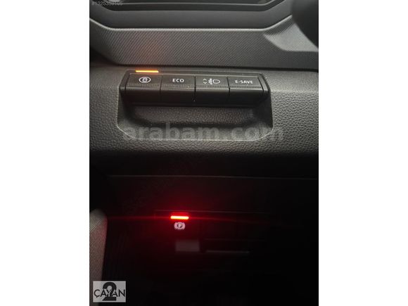 Renault Tarsus renew Duster 1.6 E-Tech Techno (Full Hybrid)
