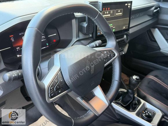 2024 RENAULT DUSTER 4X4 1.2 HYBRİD TECHNO BOYASIZ TRAMERSİZ 36KM