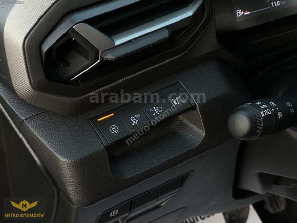 2025 MODEL 8 km DUSTER 1.2 Mhev techno advanced 4X4 HATASIZ