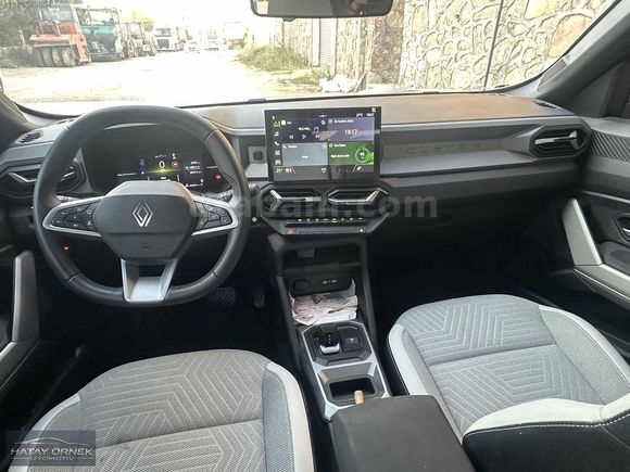 2025 RENAULT DUSTER SIFIRDAN FARKSIZ TECHNO (FULL PAKET)