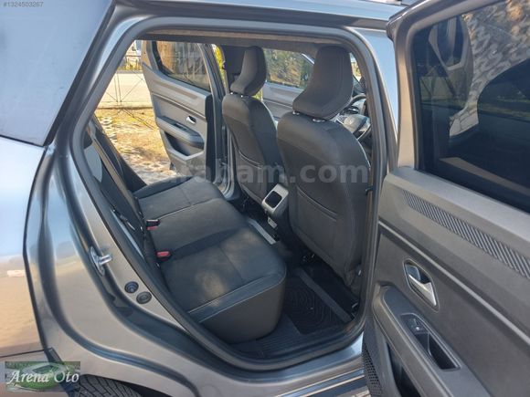HATASIZ 2025 MODEL RENAULT DUSTER 1.2 Hibrit Techno Advence4x4
