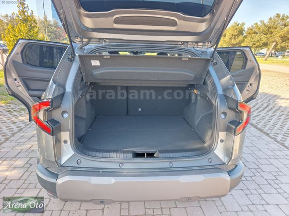 HATASIZ 2025 MODEL RENAULT DUSTER 1.2 Hibrit Techno Advence4x4