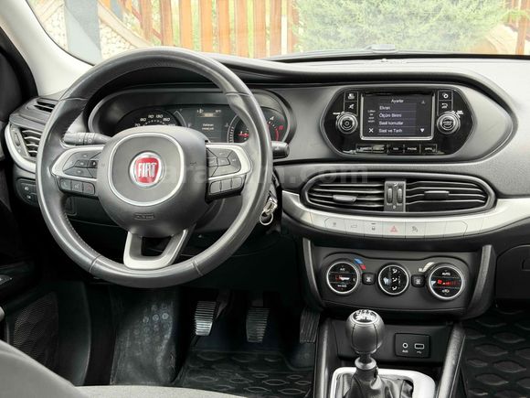 Galeriden Fiat Egea 1.6 Multijet Lounge 2015 Model Konya