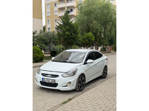 Memurdan Hyundai Accent Blue 1.6 CRDI Mode Plus 2012 Model 
