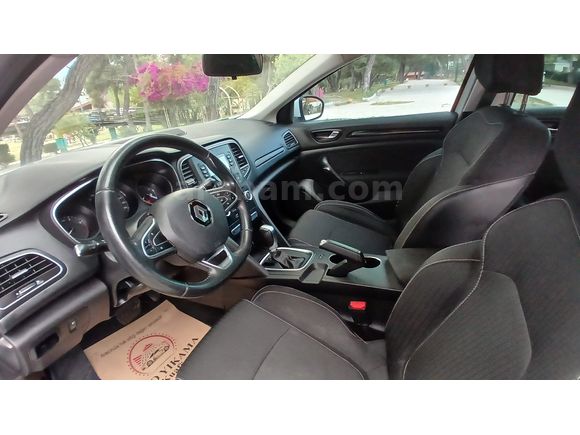 Sahibinden Renault Megane 1.5 dCi Touch 2016 Model - Ağır Hasarlı