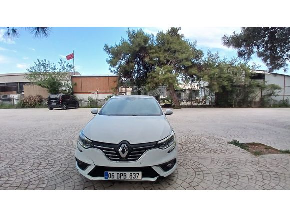Sahibinden Renault Megane 1.5 dCi Touch 2016 Model - Ağır Hasarlı