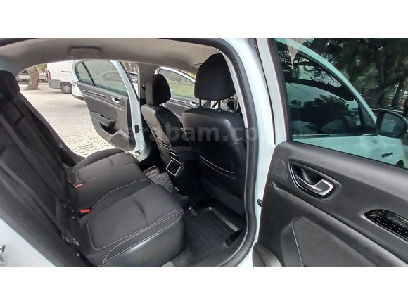 Sahibinden Renault Megane 1.5 dCi Touch 2016 Model - Ağır Hasarlı