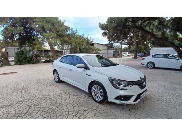 Sahibinden Renault Megane 1.5 dCi Touch 2016 Model - Ağır Hasarlı