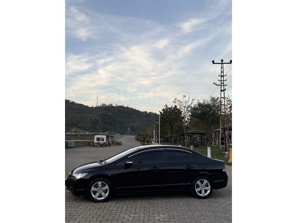 Sahibinden Honda Civic 1.6i VTEC Elegance 2011 Model 