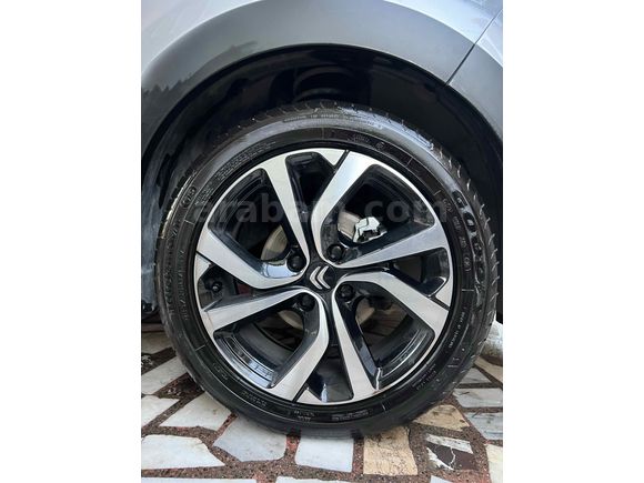 Sahibinden Citroen C3 1.2 PureTech Shine 2024 Model 
