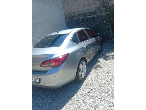 TEMİZ AİLE ARACI Sahibinden Opel Astra 1.6 Edition 2015 Model