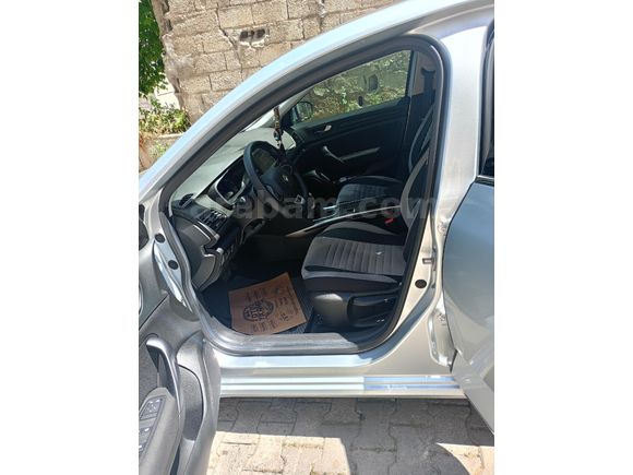 Sahibinden Renault Megane 1.3 TCe Touch 2023 Model
