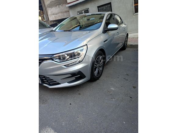Sahibinden Renault Megane 1.3 TCe Touch 2023 Model
