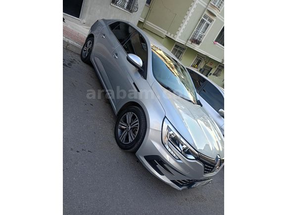 Sahibinden Renault Megane 1.3 TCe Touch 2023 Model