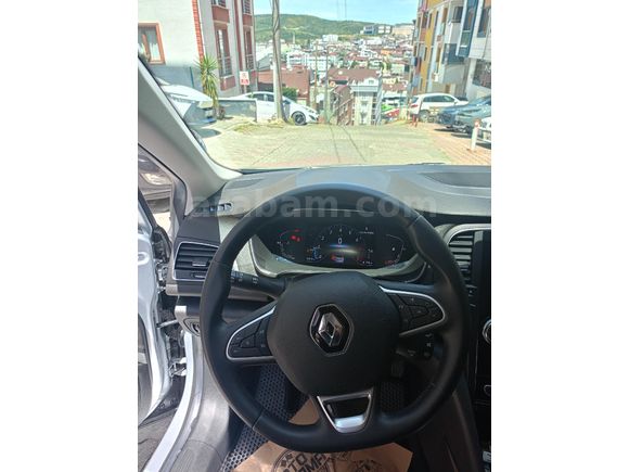 Sahibinden Renault Megane 1.3 TCe Touch 2023 Model