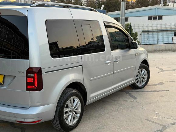 ÇELİK MOTORS'DAN CADDY (DSG)-( KATLANIR AYNA)