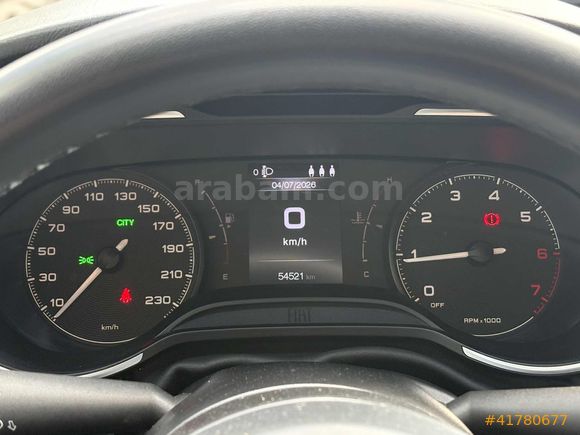 İKLİM AUTO.DAN DÜŞÜK KİLOMETRE AİLE ARACI