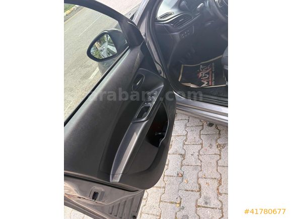 İKLİM AUTO.DAN DÜŞÜK KİLOMETRE AİLE ARACI