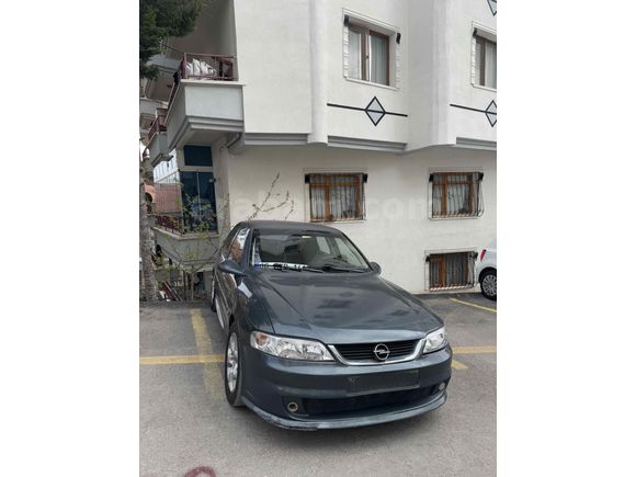 Sahibinden Opel Vectra 2.0 CDX 2000 Model 