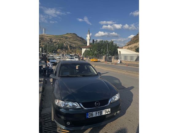 Sahibinden Opel Vectra 2.0 CDX 2000 Model 