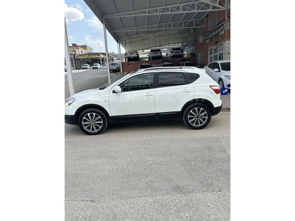 Demiral dan  Qashqai Platinium hatasız
