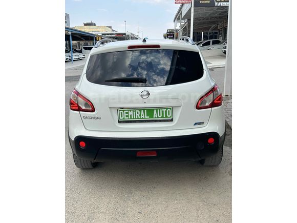Demiral dan  Qashqai Platinium hatasız