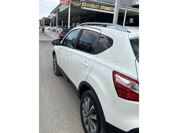 Demiral dan  Qashqai Platinium hatasız